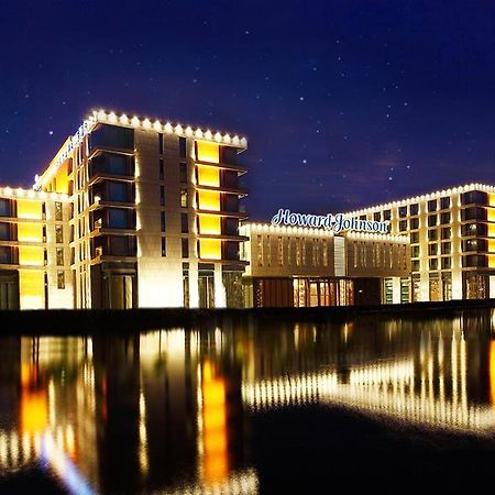Howard Johnson Plaza Lingang Shanghai Nanhui Dış mekan fotoğraf