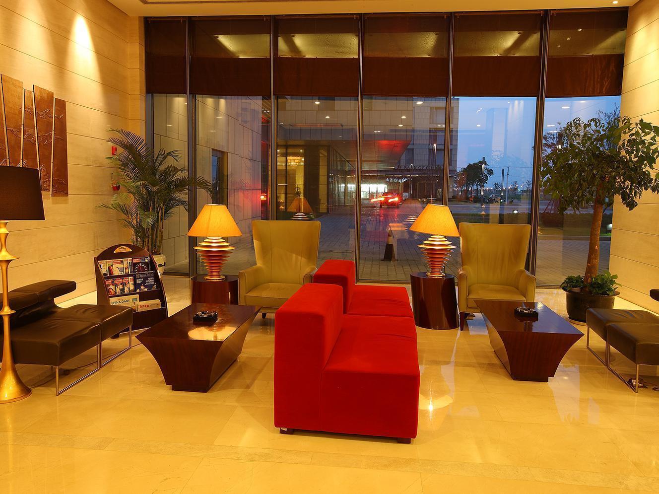 Howard Johnson Plaza Lingang Shanghai Nanhui Dış mekan fotoğraf