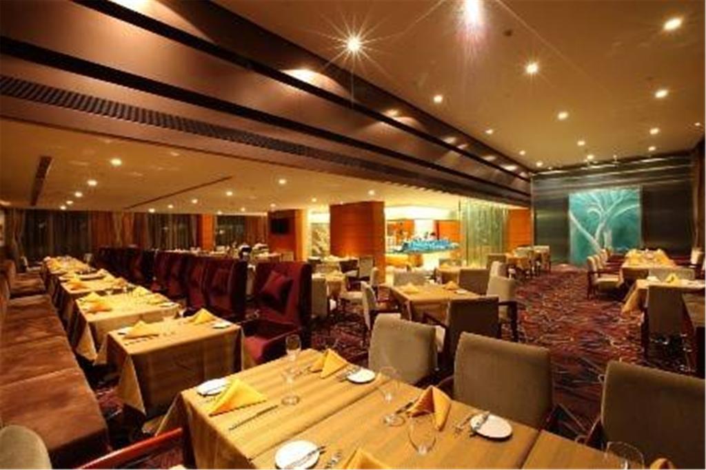 Howard Johnson Plaza Lingang Shanghai Nanhui Dış mekan fotoğraf