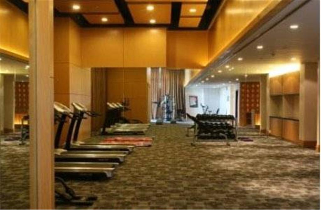 Howard Johnson Plaza Lingang Shanghai Nanhui Dış mekan fotoğraf