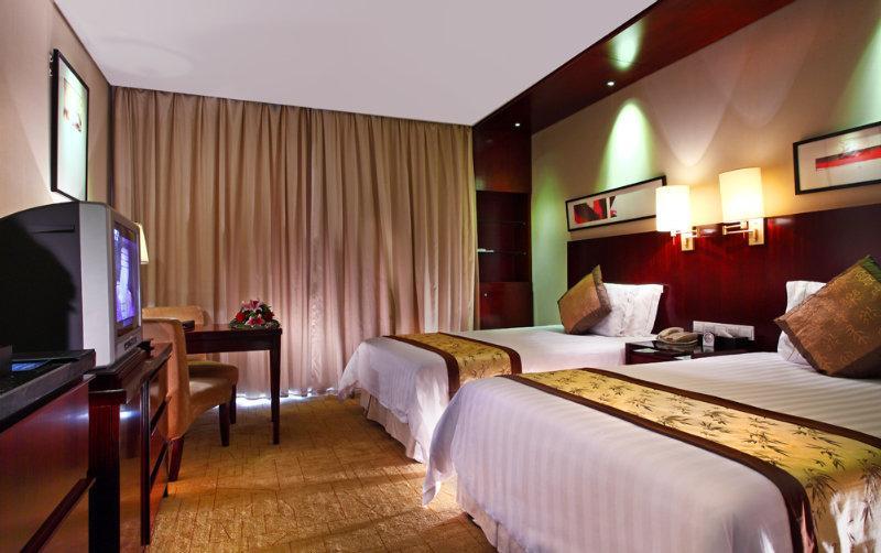 Howard Johnson Plaza Lingang Shanghai Nanhui Dış mekan fotoğraf