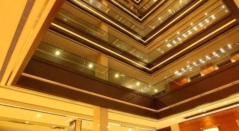 Howard Johnson Plaza Lingang Shanghai Nanhui Dış mekan fotoğraf